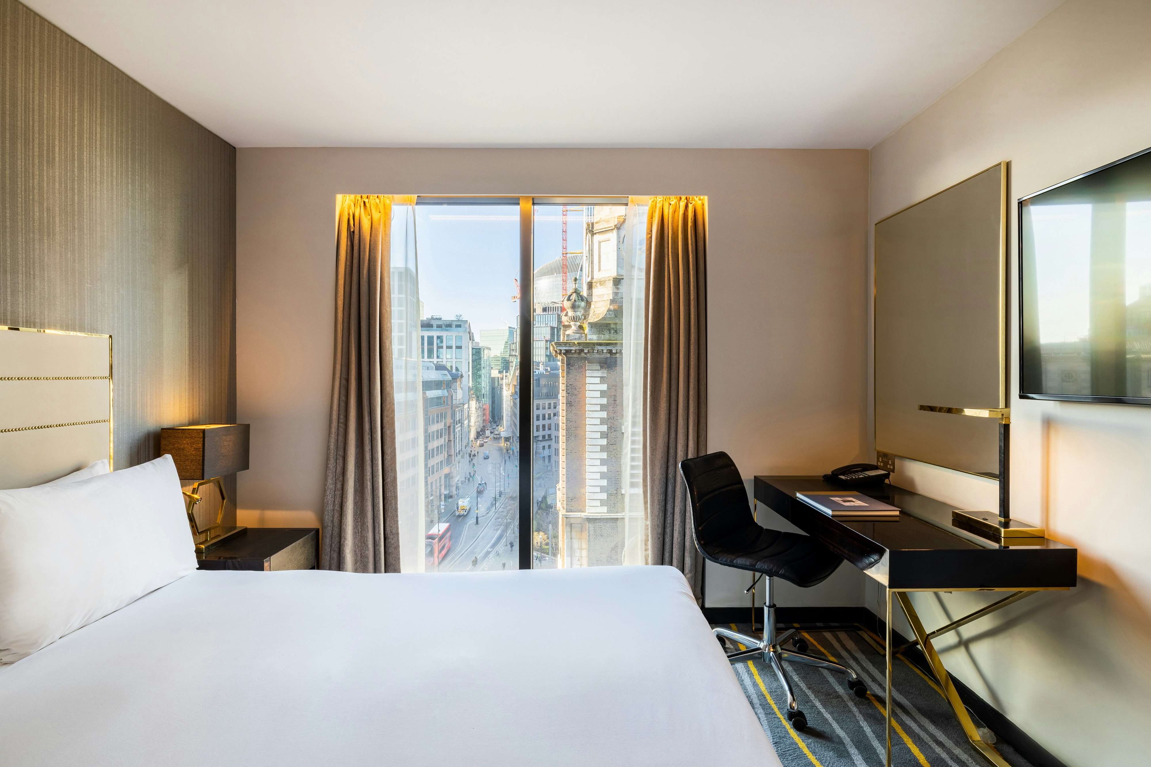 Leonardo Hotel London Aldgate - Formerly Hotel Saint 28/50