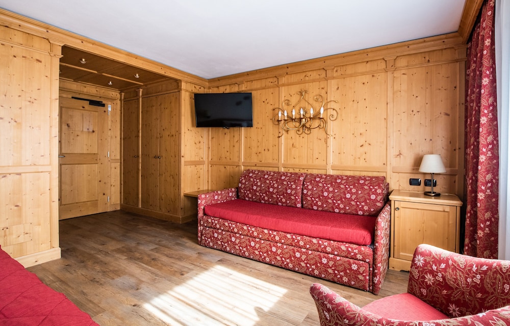 Hotel Antares 53/70