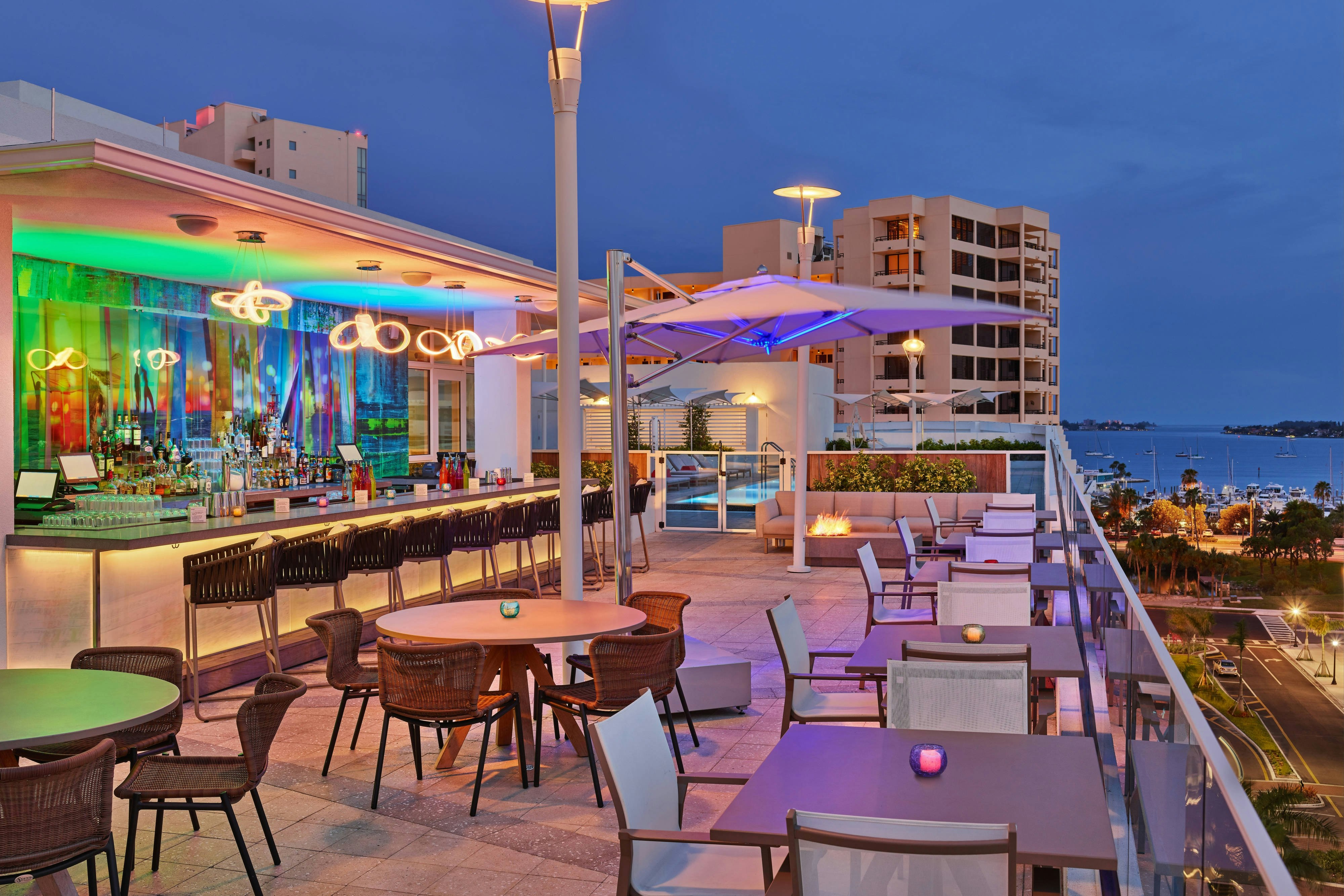 Art Ovation Hotel Autograph Collection 37/48