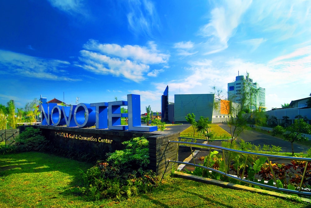 Novotel Bangka Hotel & Convention Centre 70/75