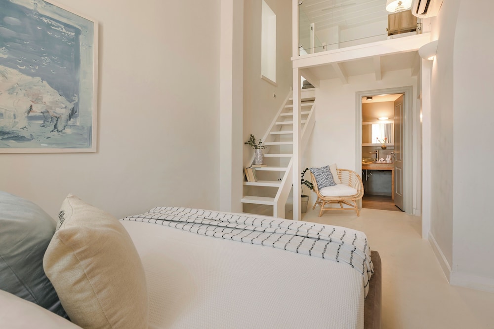 Hydra Hotel 10/53