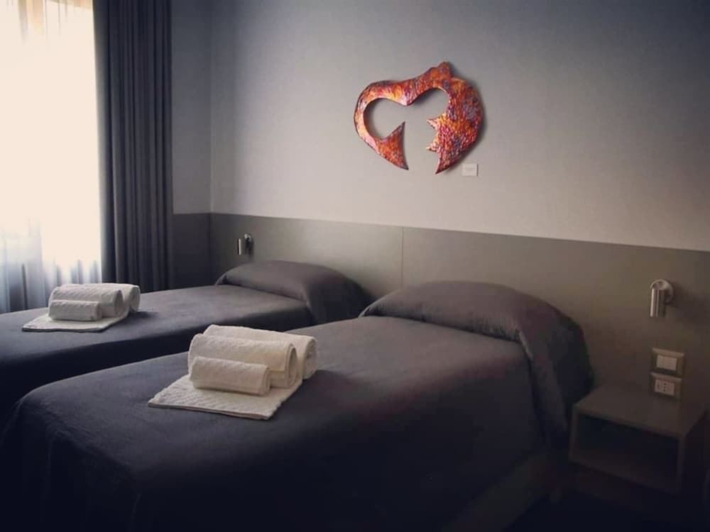Cloister Inn 4/45