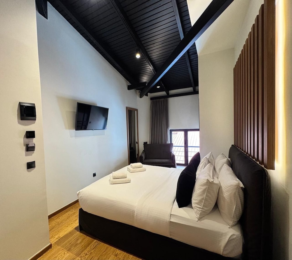 LUXURY