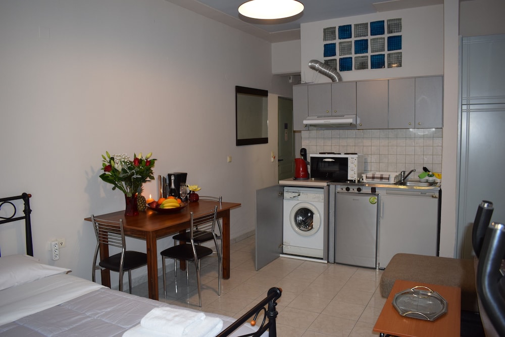 Alena Apartments 32/50
