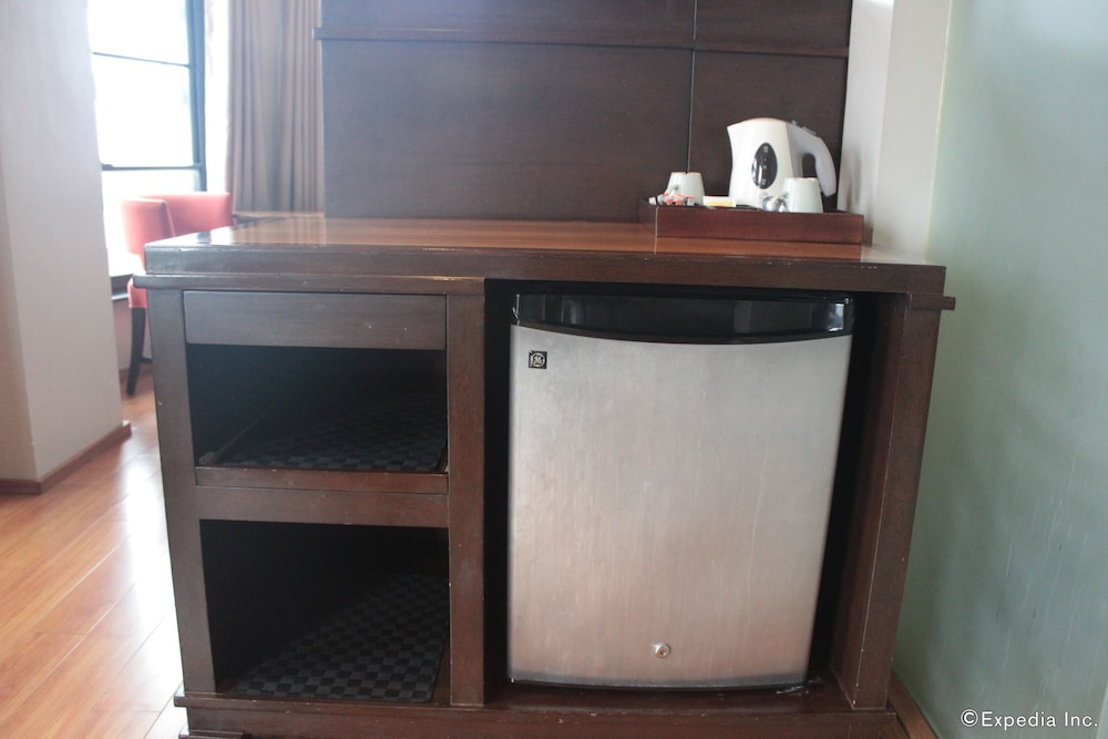 Soleste Suites 9/70