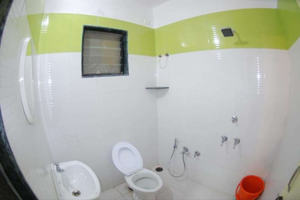 Hotel Disha Palace 67/69