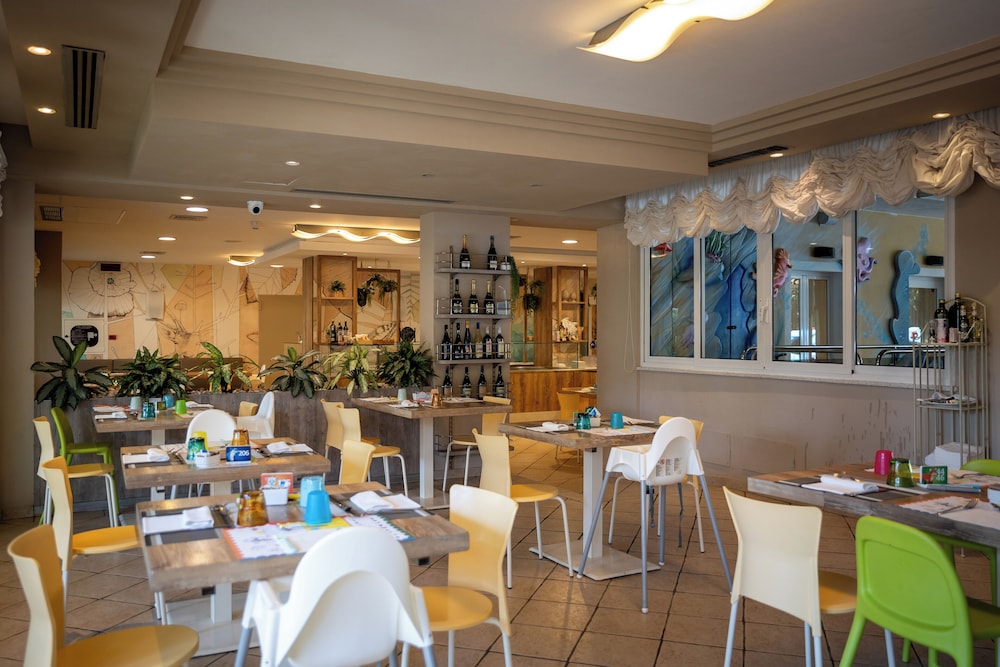 Family Hotel Pinetina Mare 25/50
