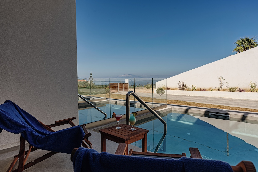 Magique Bleu Suites 35/50