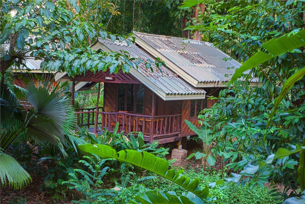 Khao Sok Riverside Cottages 4/50