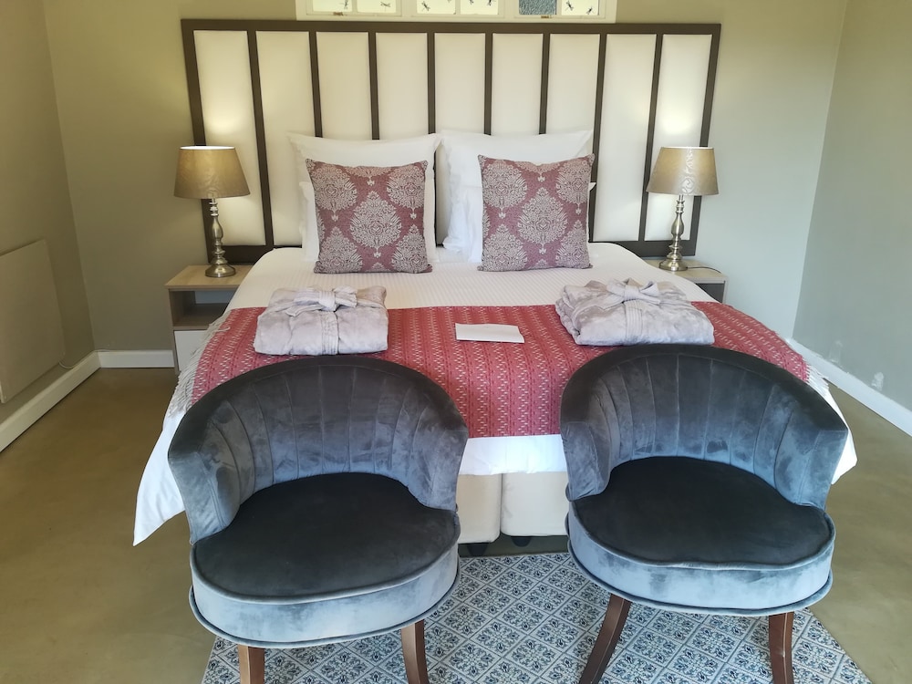 Mount Shekinah Country Hotel 9/28