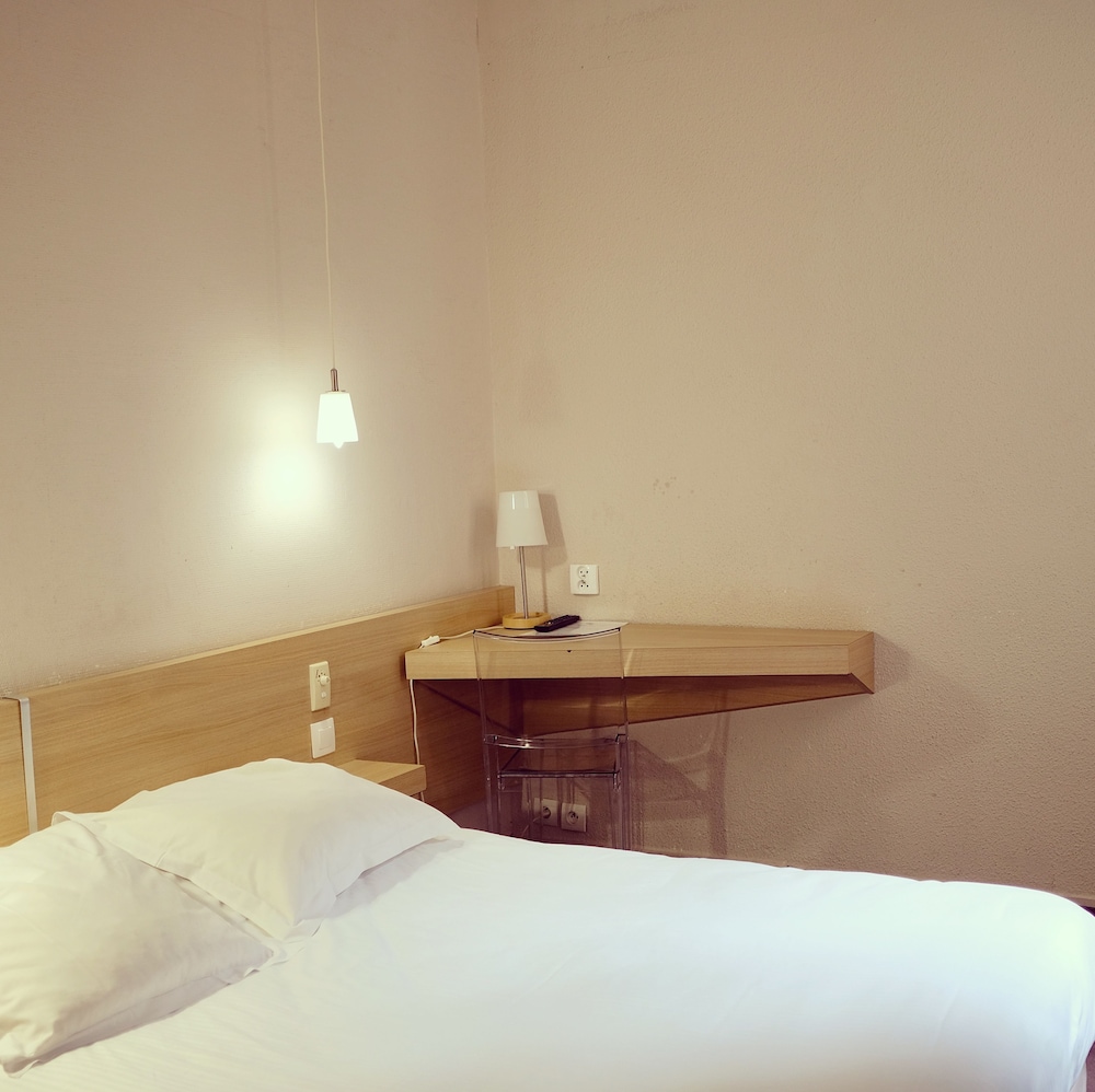 Adjoining, Family, Double and Twin Beds، Hotel Gambetta 4/10