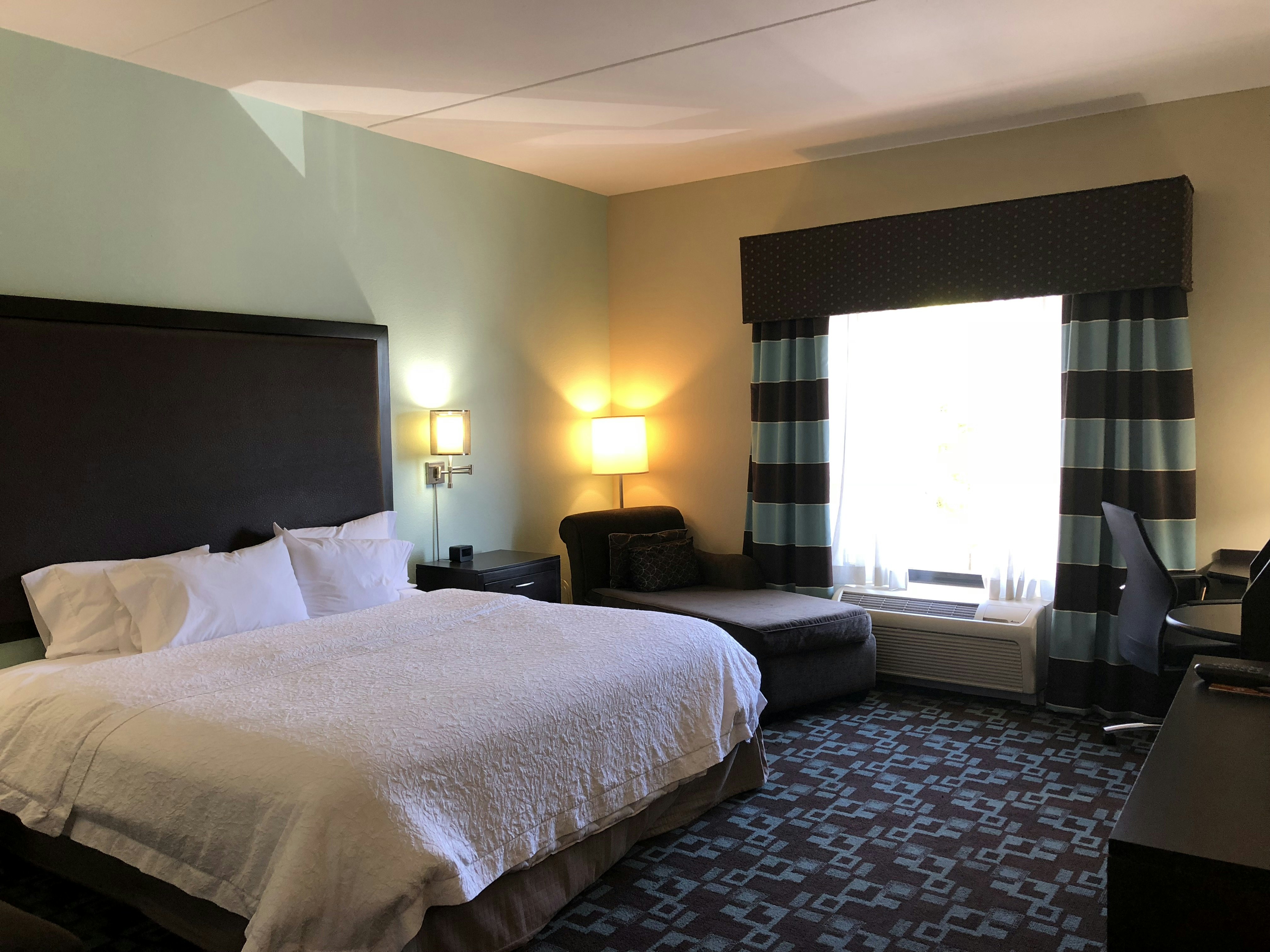 ROOM, KING BED, ACCESSIBLE