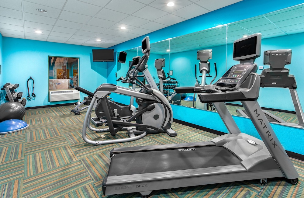 Holiday Inn Express Hotel and Suites Morristown 34/49