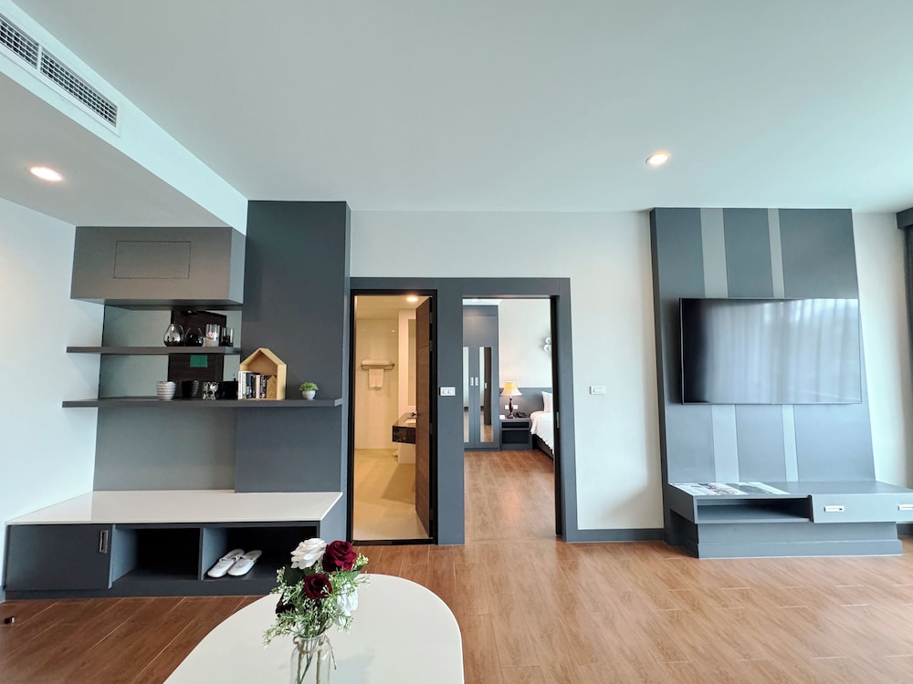 Civilize Hotel 49/64
