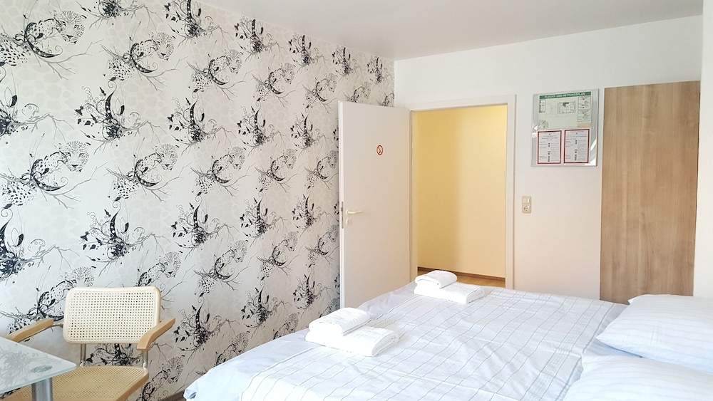 B & L Hostel 9/50