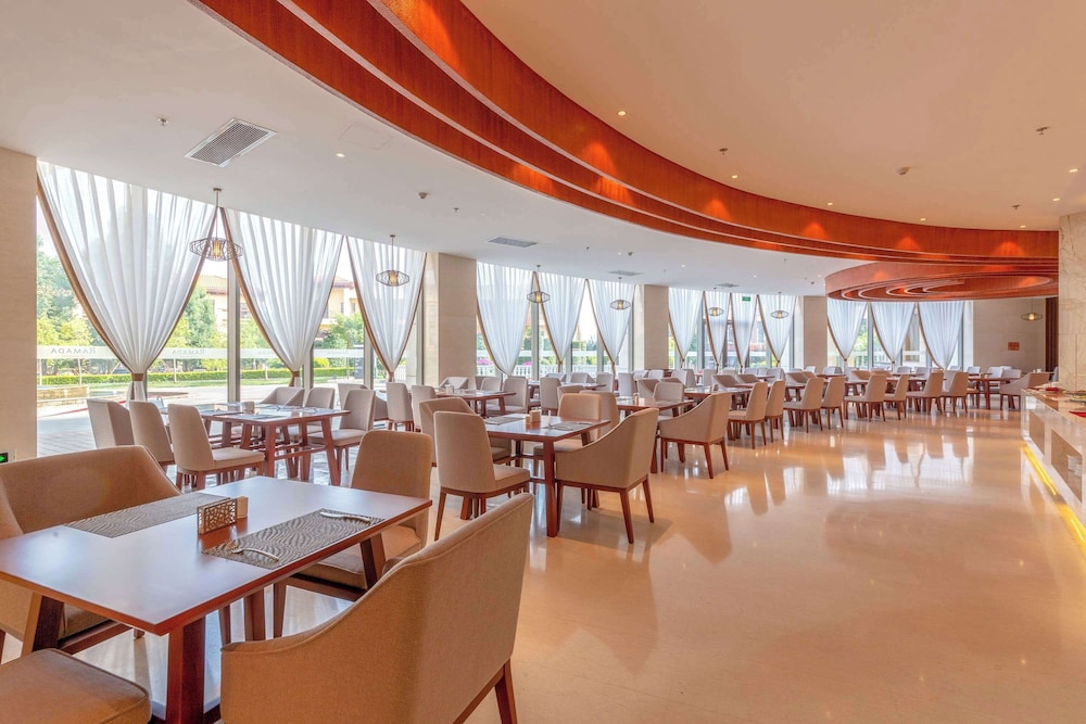Ramada by Wyndham Kunming YiLiang 34/44