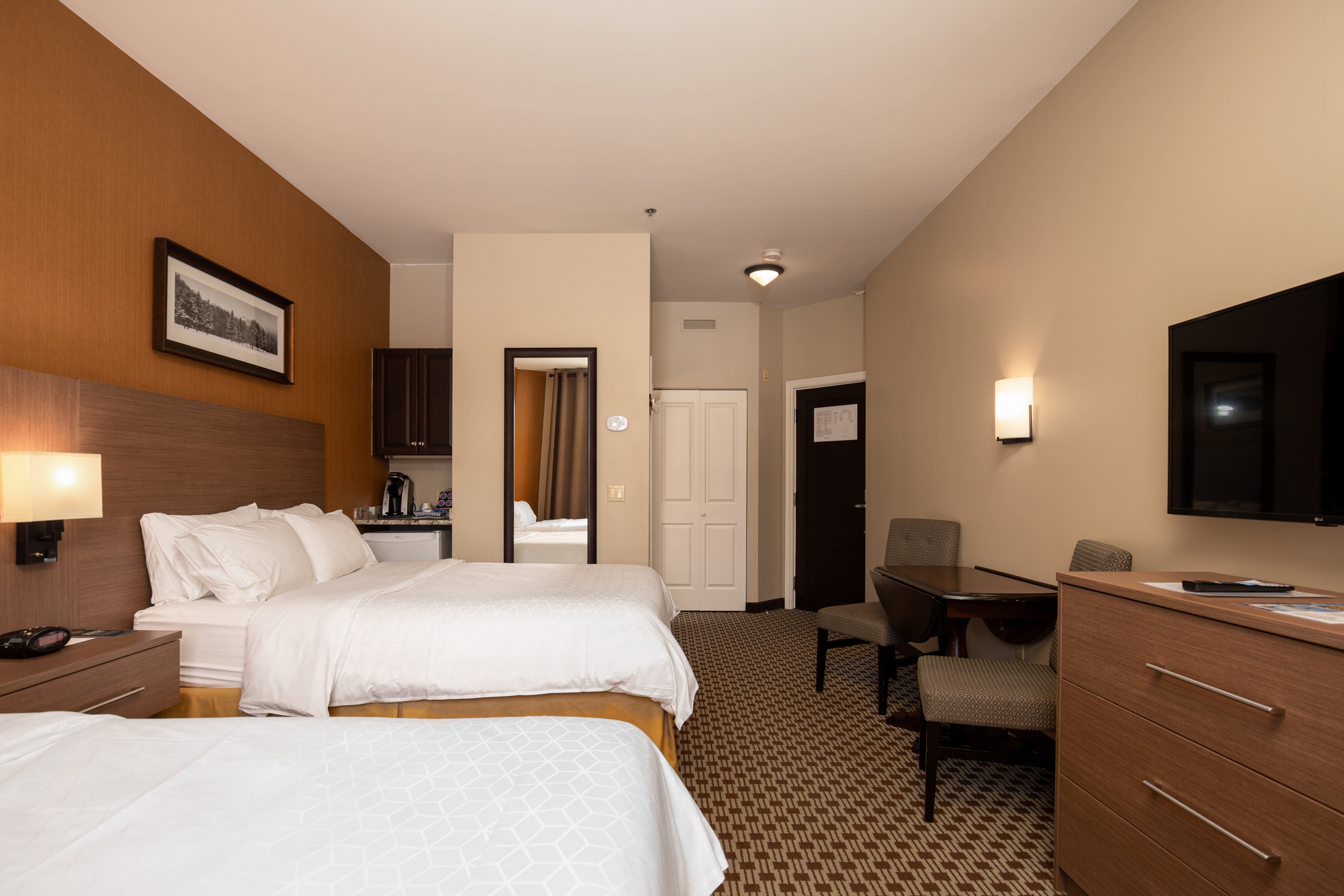 Holiday Inn Express And Suites Tremblant 12/50