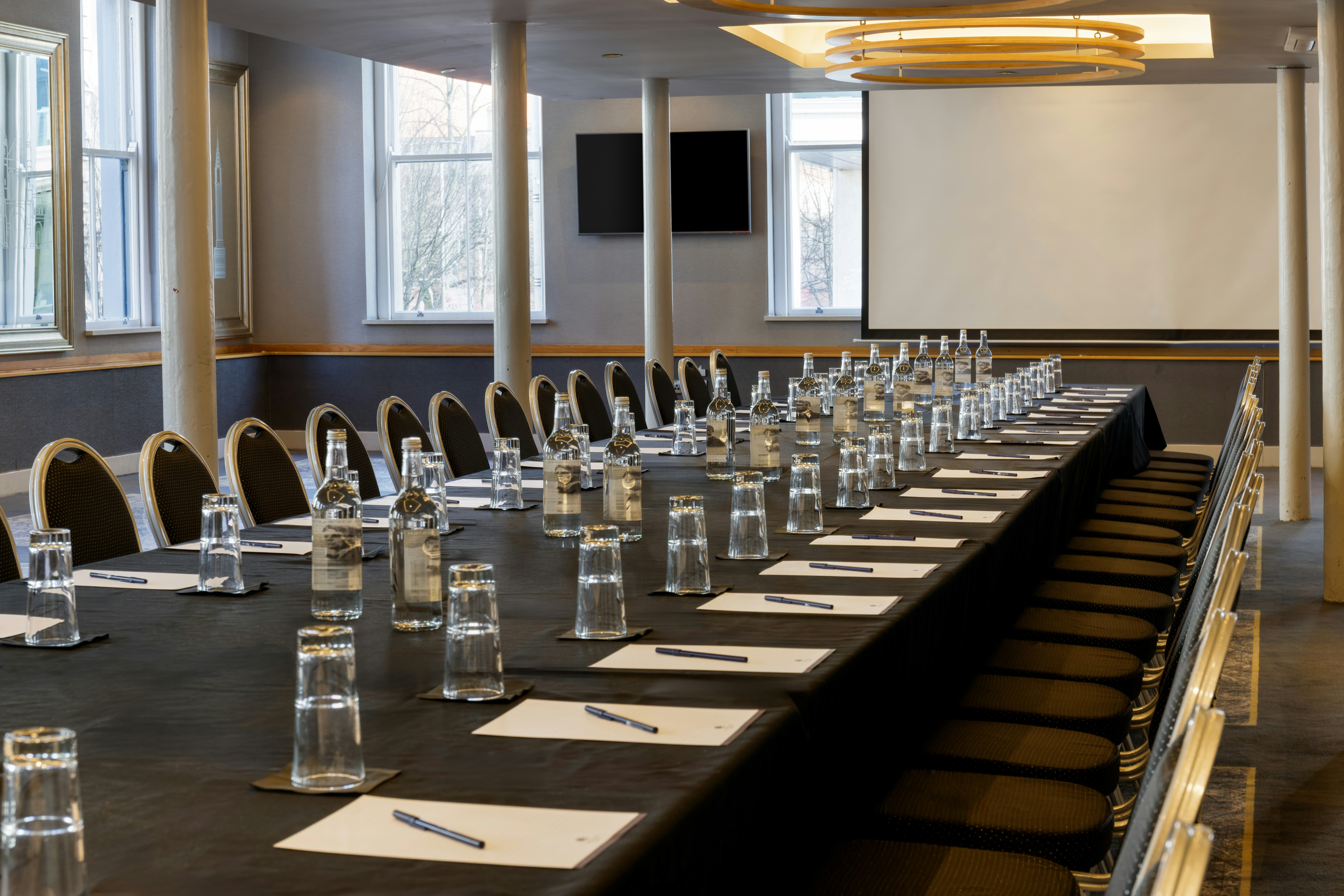 DoubleTree by Hilton Belfast City Ten Square 48/55