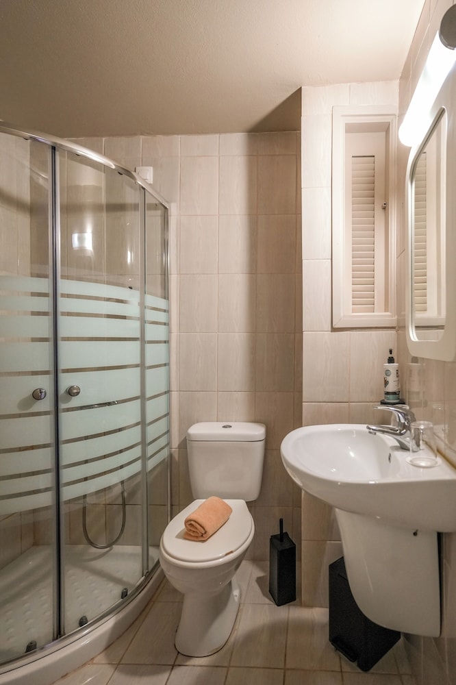 Asana Hotel 26/29