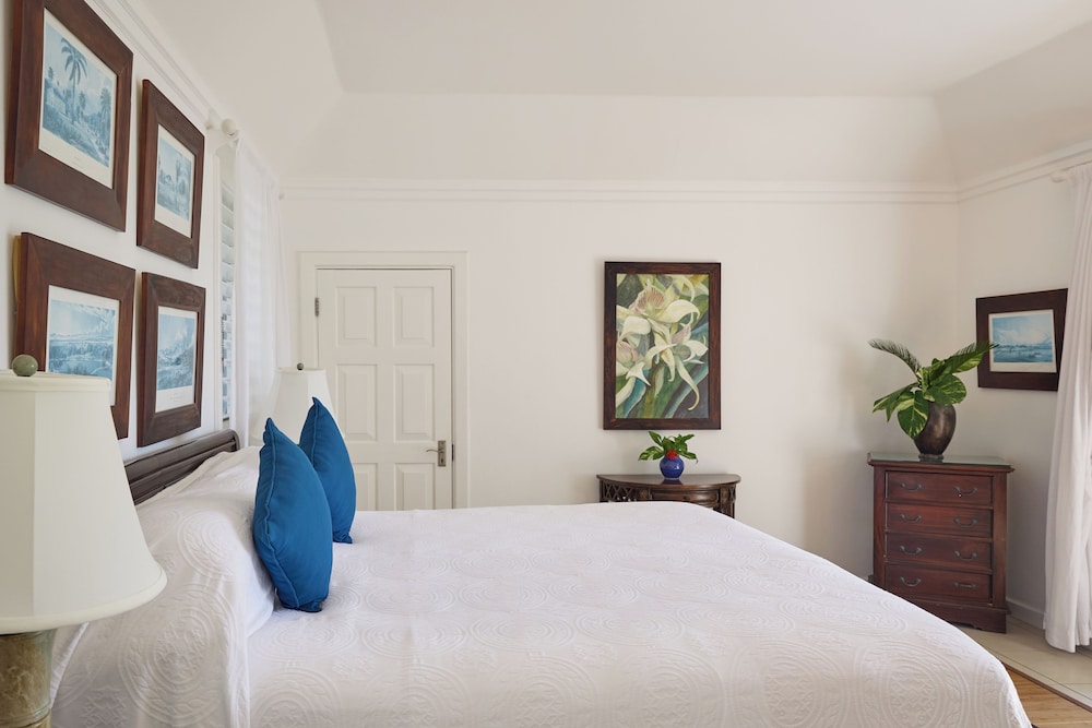 Deluxe Verandah Suite