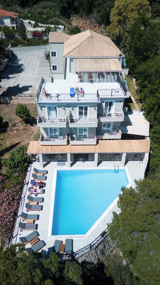 ALIKI HOTEL 5/76