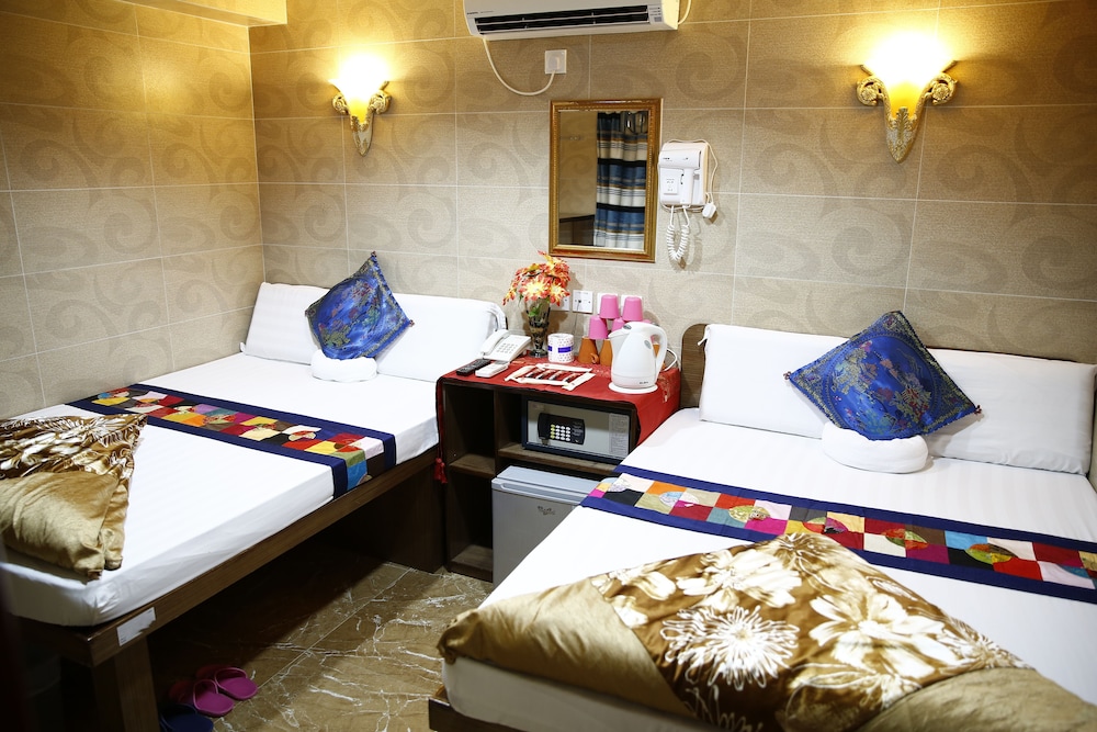Sandhu Hotel 29/39