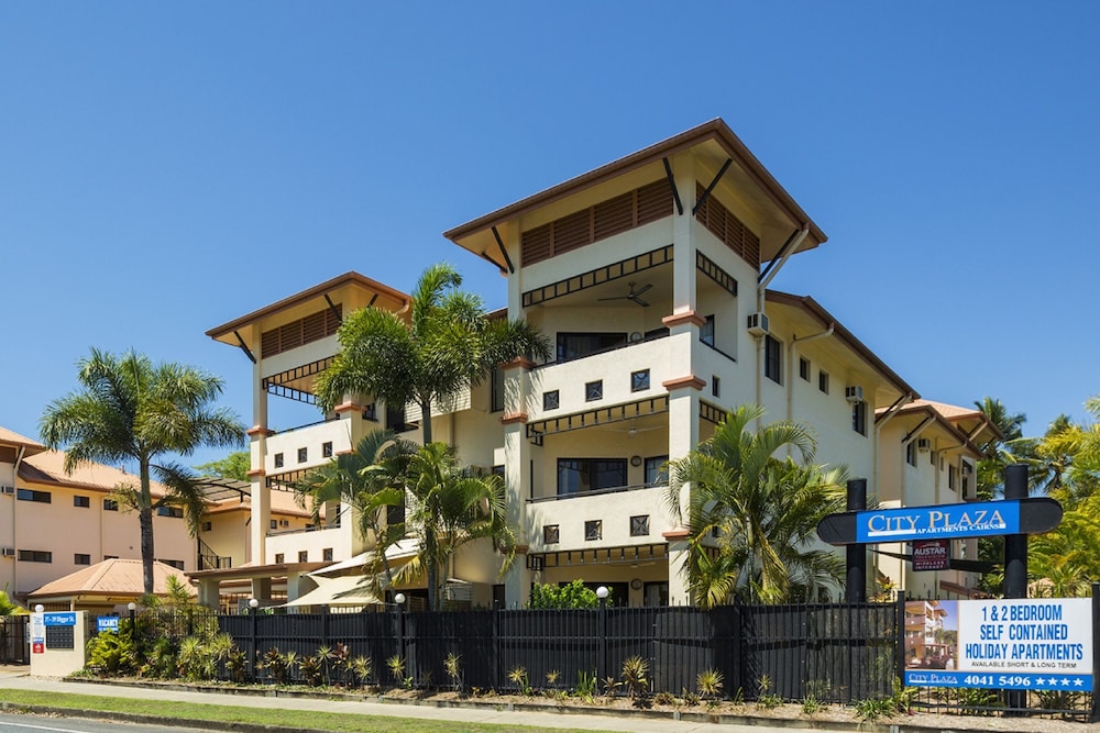 City Plaza Apartments 2/32