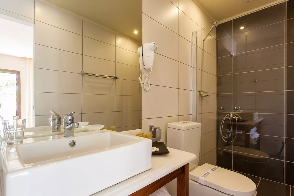 Classic, Single Bed, Garden or Pool View، Skopelos Holidays Hotel 2/2