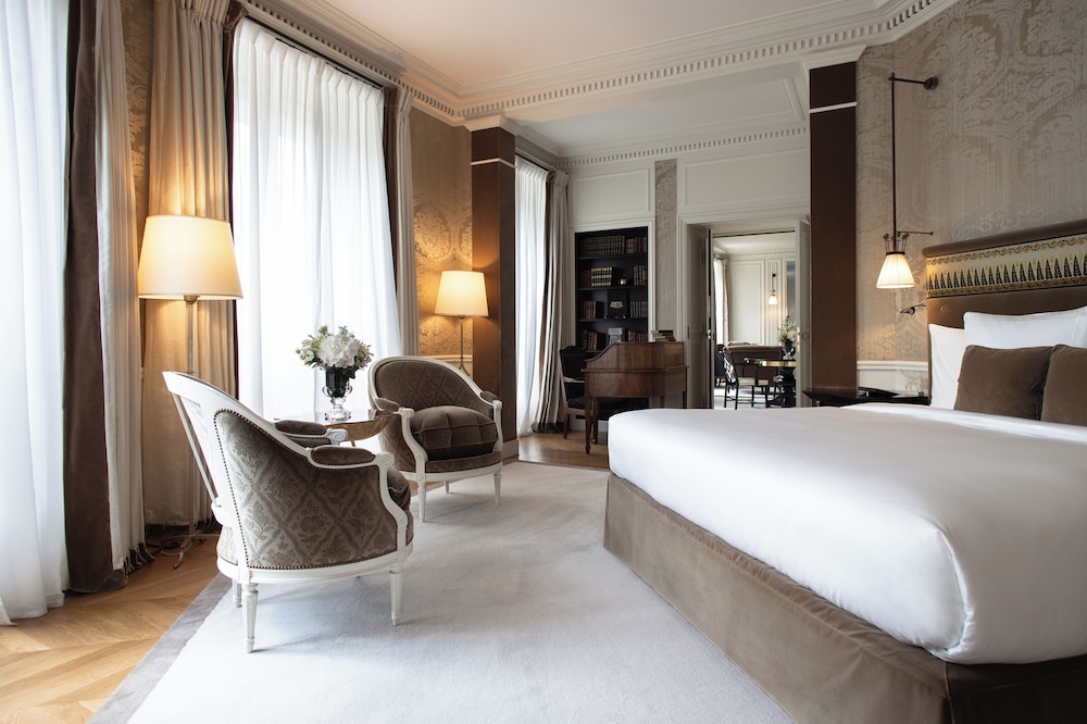 Suite, King Bed