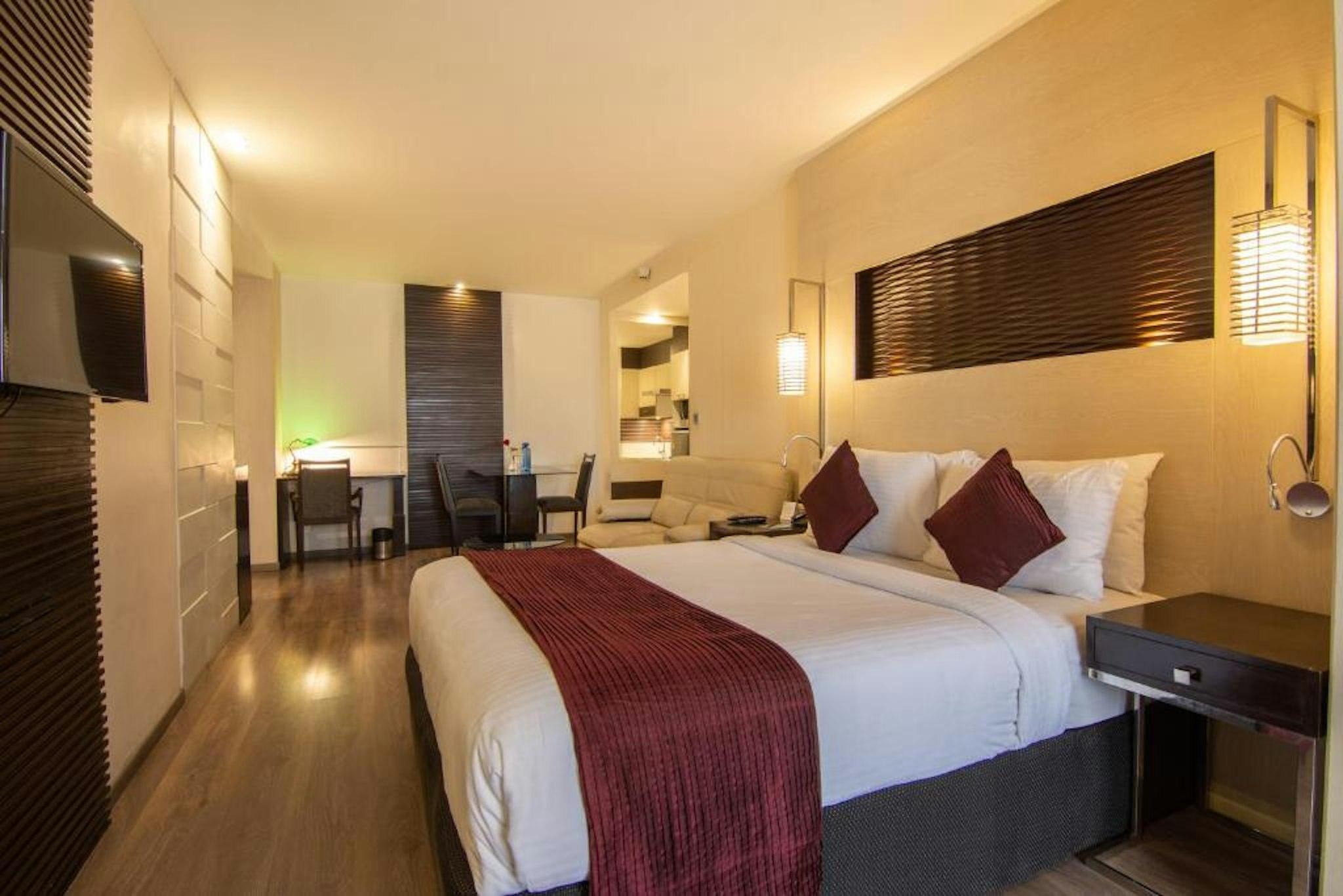 Halcyon Hotel Residences 17/55