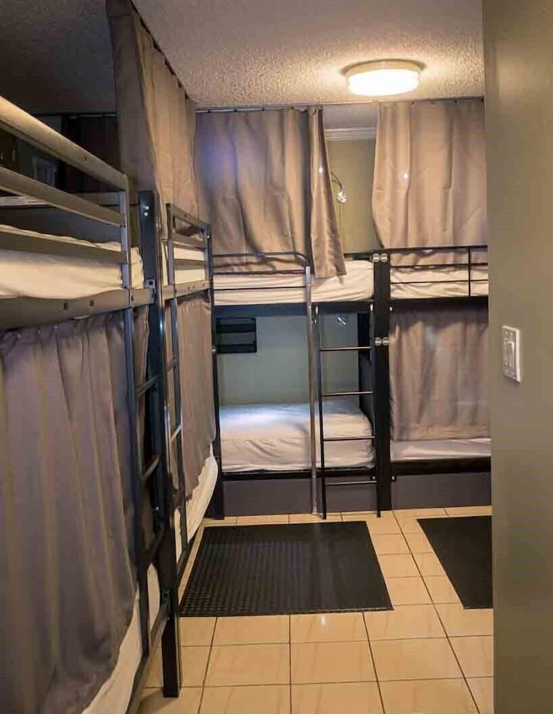 Sheridan Hostel 21/50