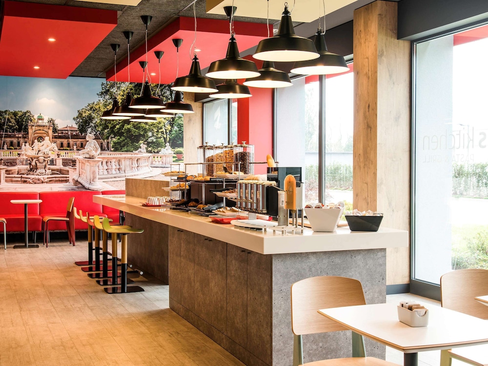 Ibis Milano Fiera 44/70