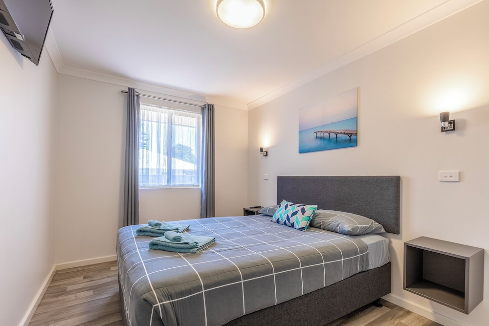 Esperance Bay Holiday Park 11/50