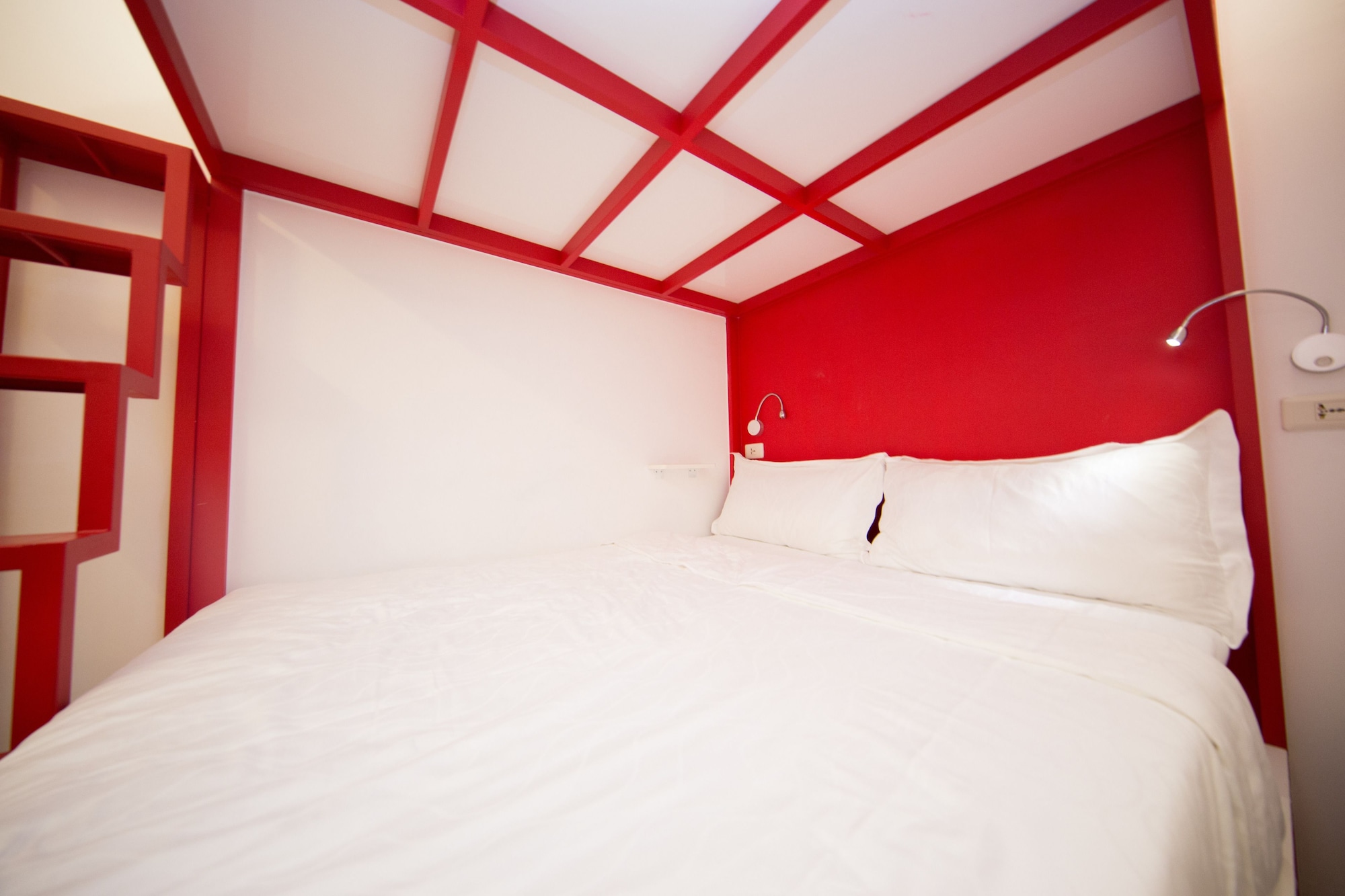ROOM, QUADRUPLE, SHARED BATHROOM