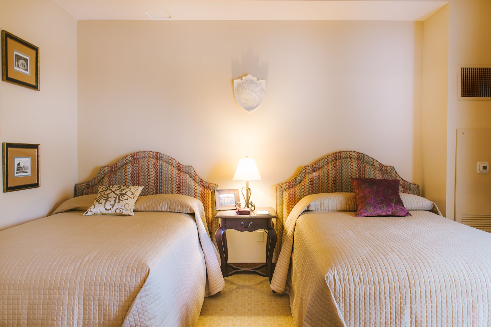 HUMMINGBIRD, SUITE, MULTIPLE BEDS, FRENCH BALCONY