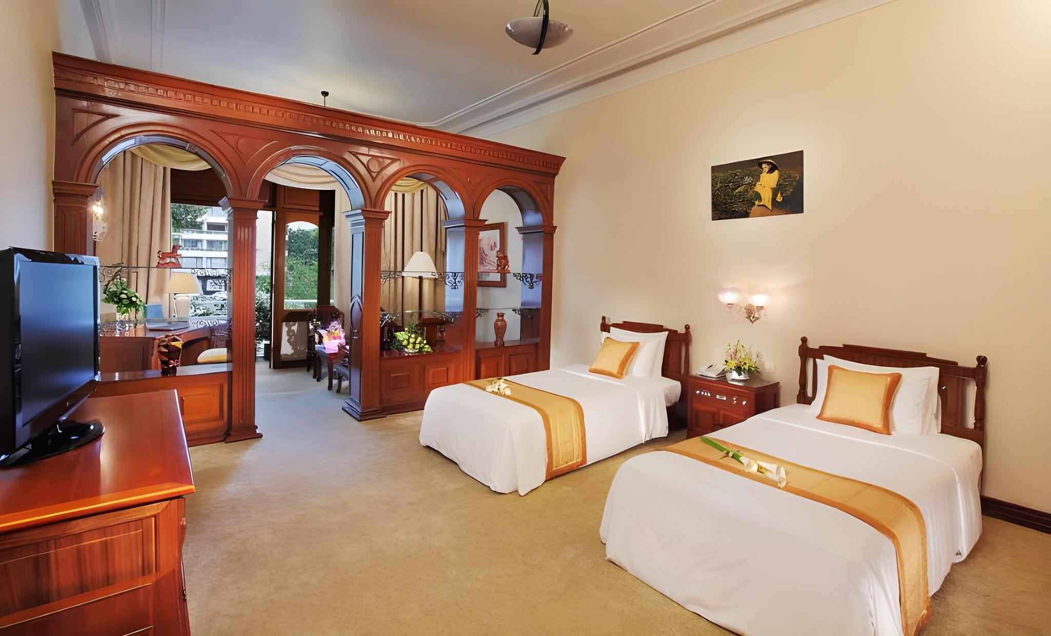 Junior Suite, Opera Wing