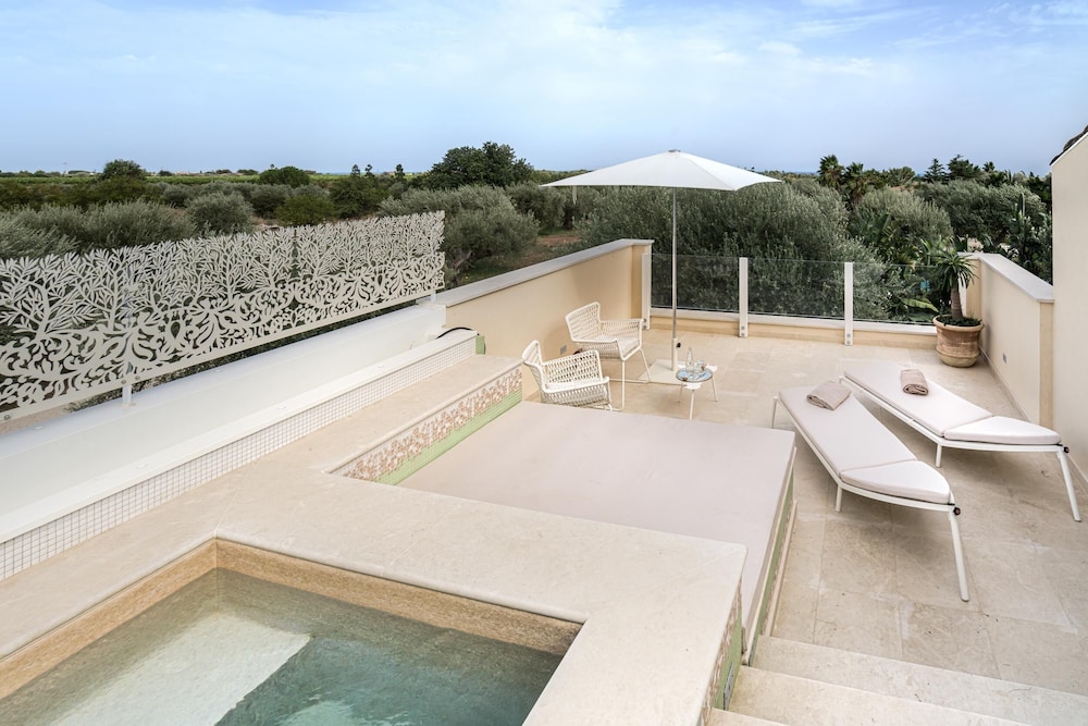 ZAHIR COUNTRY HOUSE 27/50