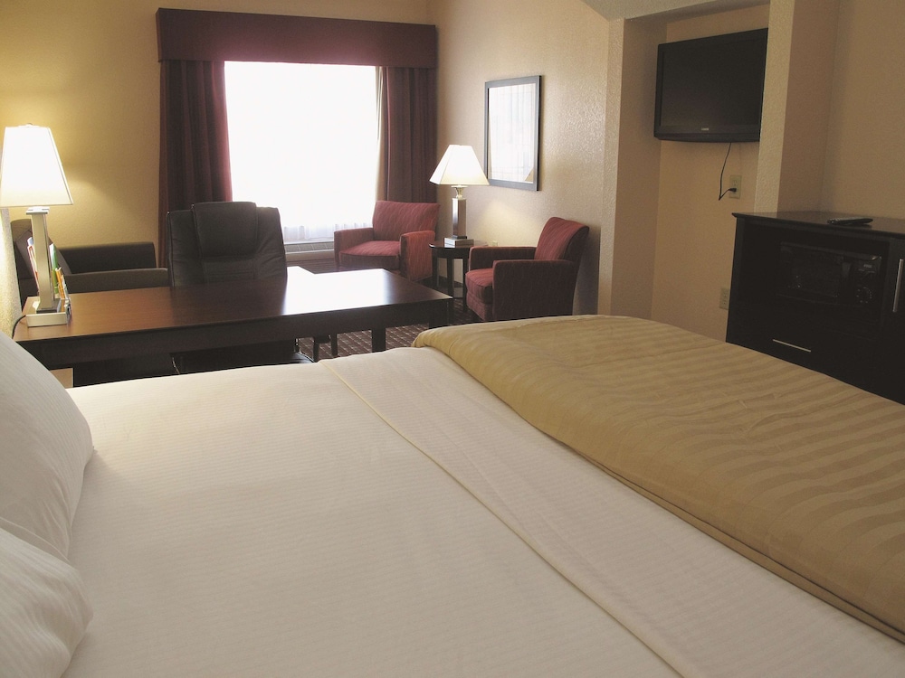 La Quinta Inn And Suites By Wyndham Macon West 8/42