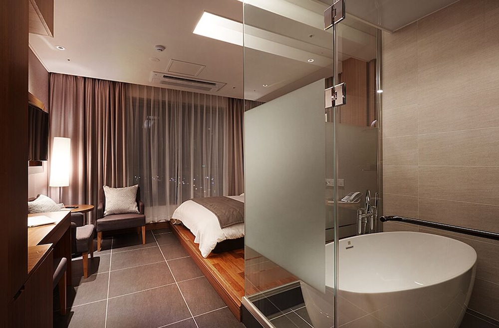 H Hotel Sejong City 42/44