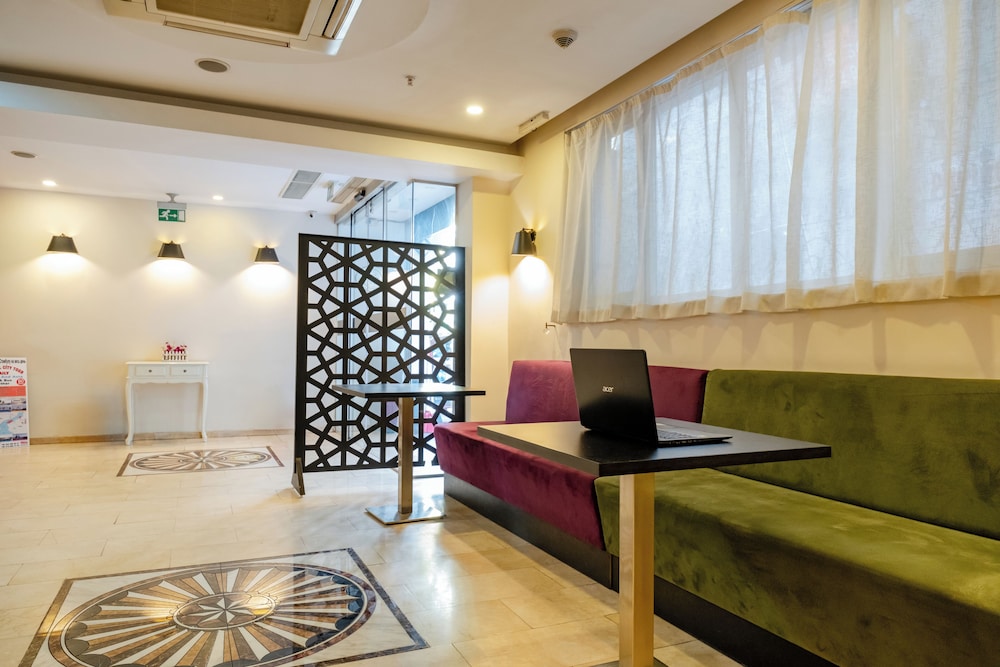 Beyoglu MLS Hotel 53/64