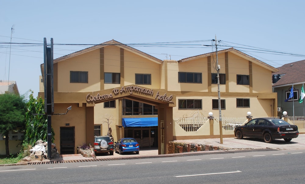 Ampomaah Hotel 38/45