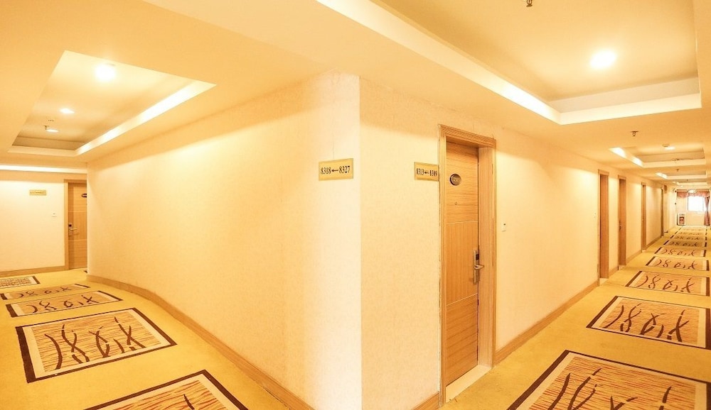 Lavande Hotel(Guangzhou Baiyun Airport Branch) photo2