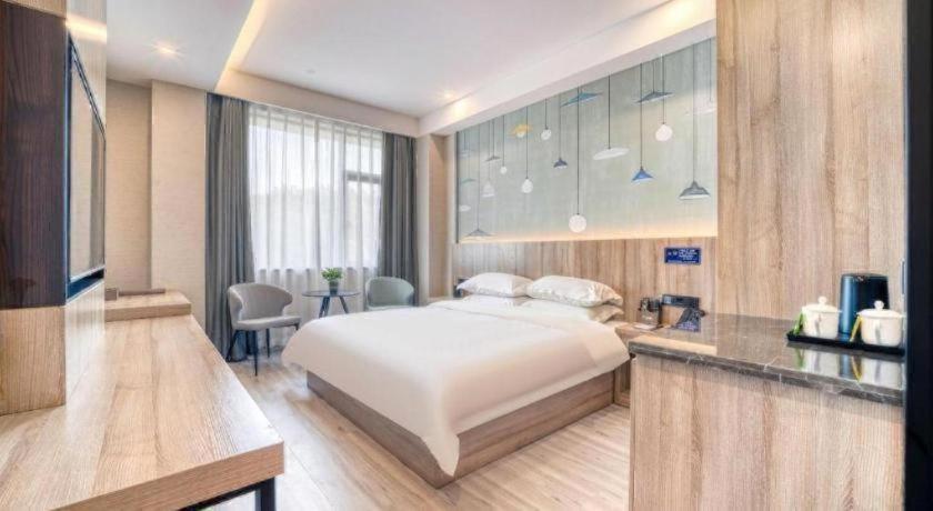Gya Hangzhou Yuhang District Smart Town Wanda Plaza Hotel 24/57