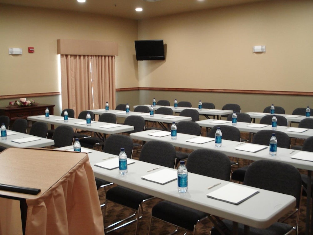 Best Western Plus Guymon Hotel & Suites 32/35
