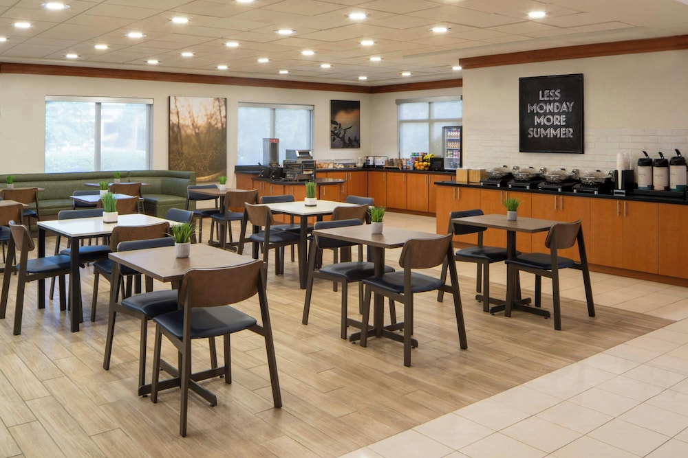 Fairfield Inn & Suites Atlanta Airport South/Sullivan Road 34/50