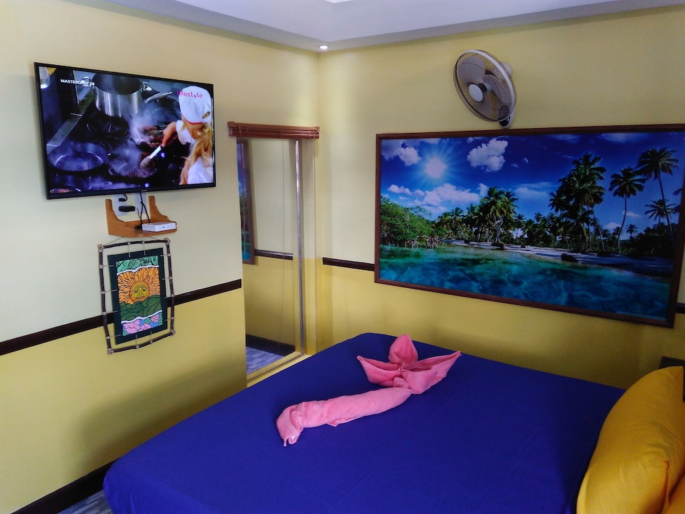 Mango's Beachfront Resort 10/69
