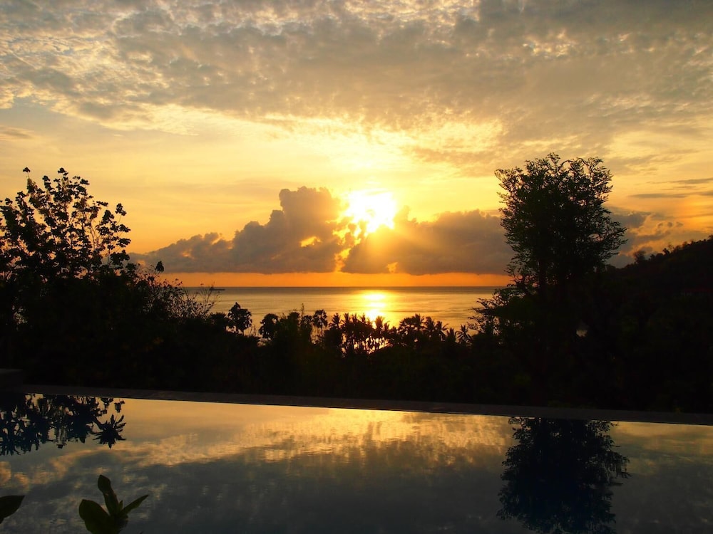 Anugerah Villas 47/57