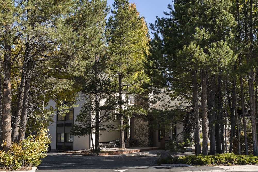 The Inn at Truckee 36/41