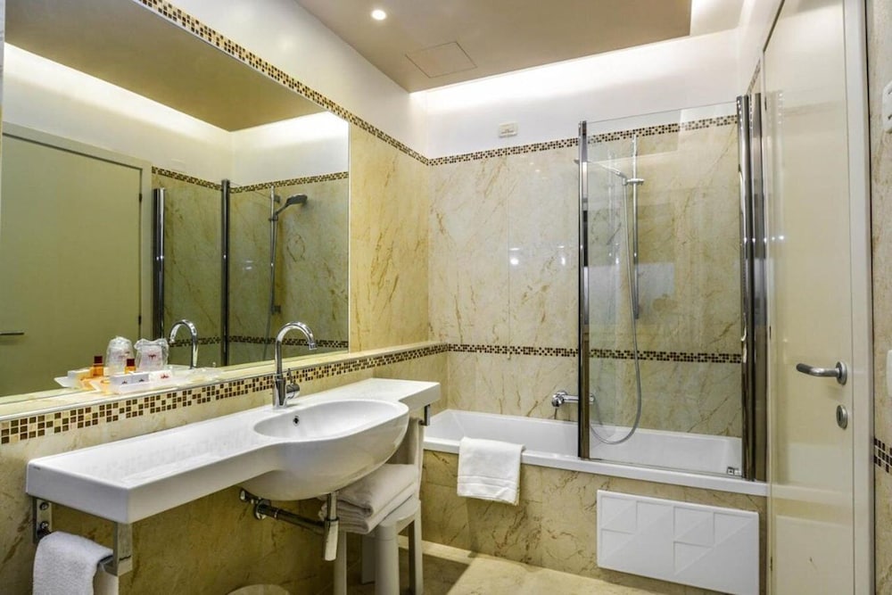 Royal San Marco & Suites 46/50