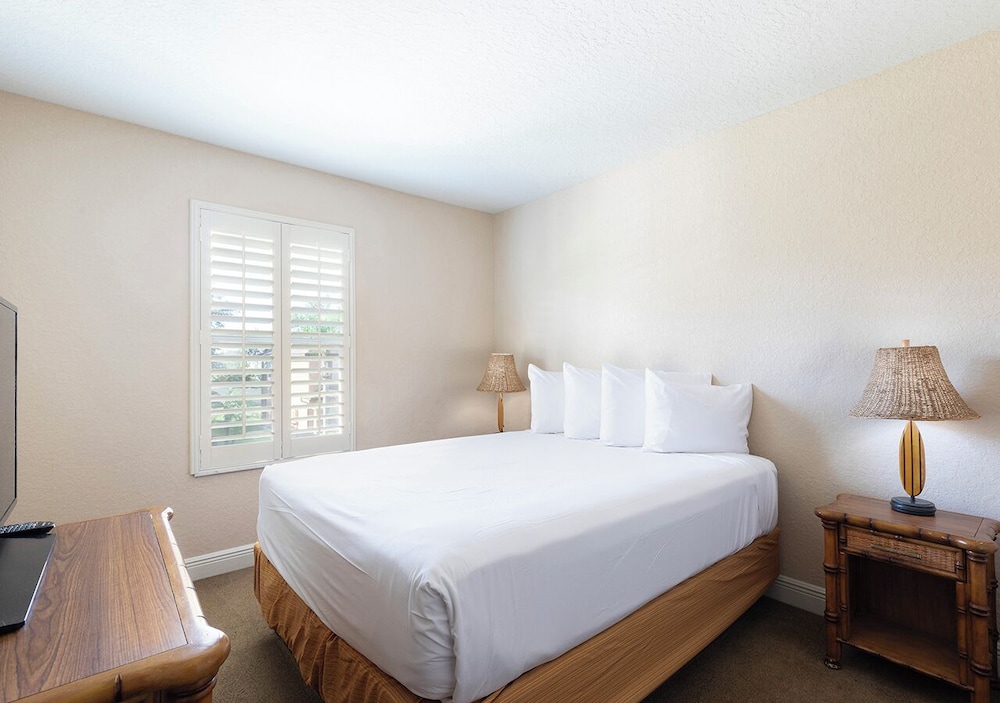 Villas At Regal Palms 15/51